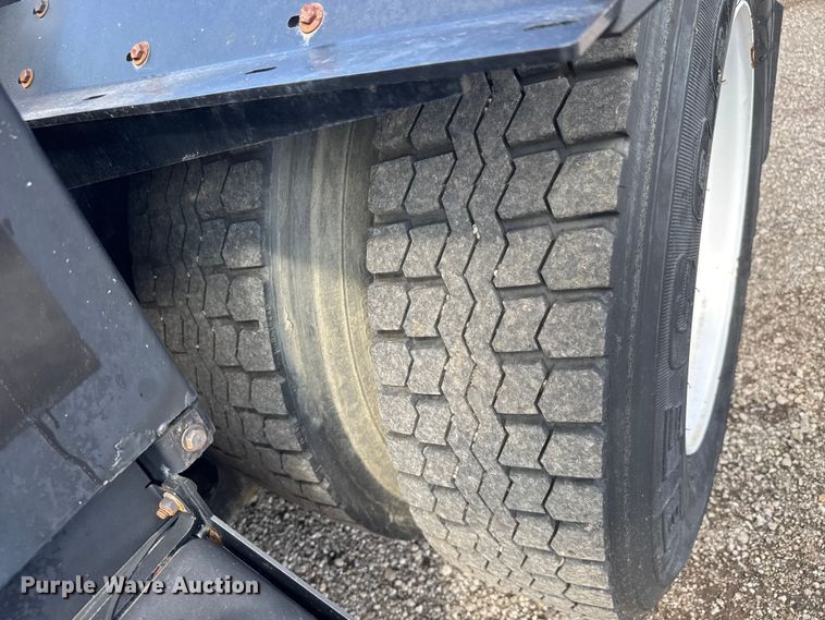 image for item NU9695 2016 Kalmar Ottawa T2 yard truck