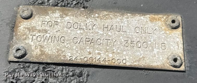 image for item NU9697 2000 Freightliner FLD semi truck