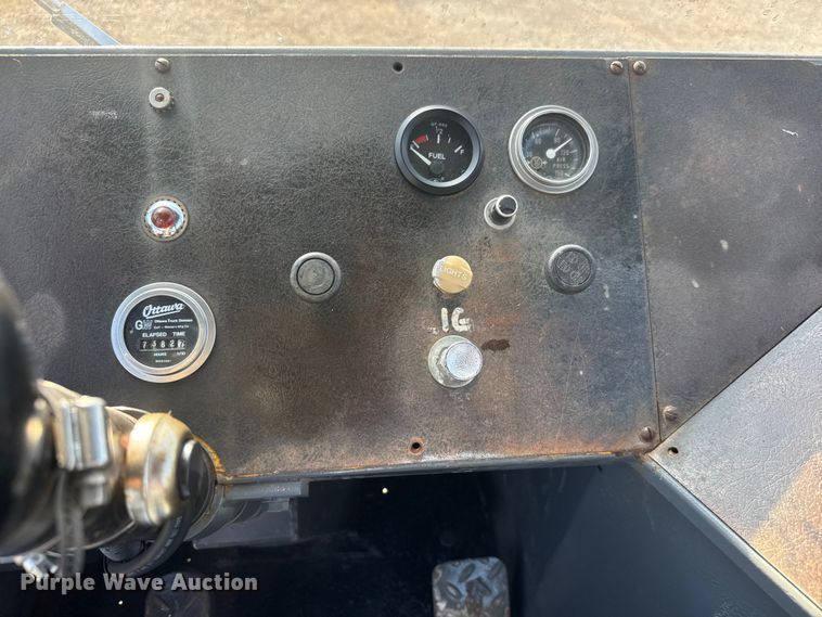 image for item NU9703 1982 Ottawa Commando 30 yard truck