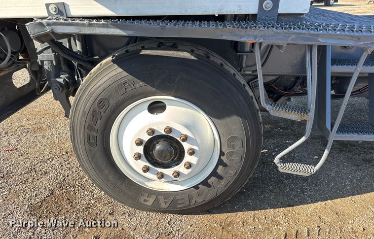 image for item NU9703 1982 Ottawa Commando 30 yard truck