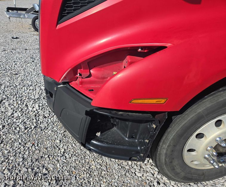 image for item YA0713 2019 Volvo VN semi truck