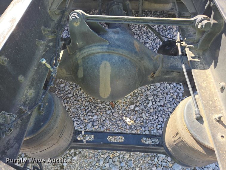 image for item YA0713 2019 Volvo VN semi truck