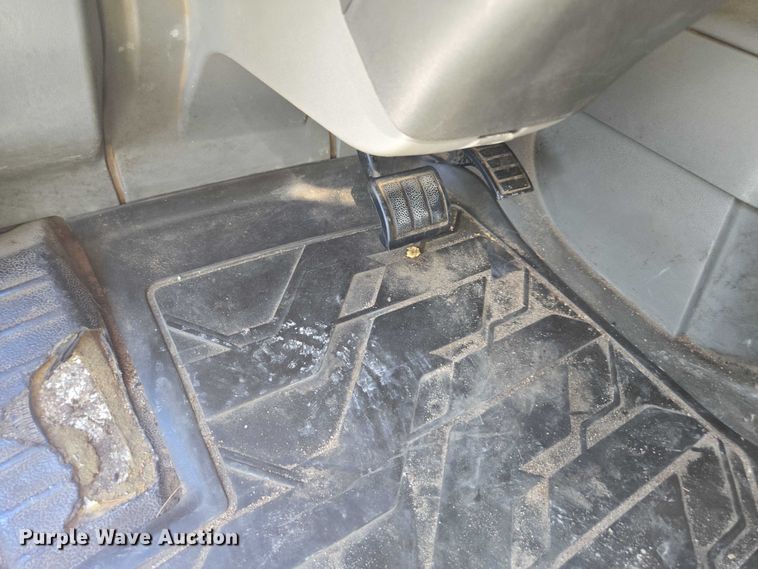 image for item YA0713 2019 Volvo VN semi truck