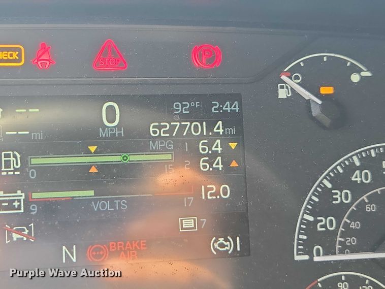 image for item YA0713 2019 Volvo VN semi truck