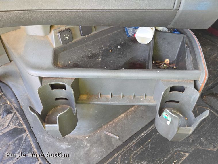 image for item YA0713 2019 Volvo VN semi truck