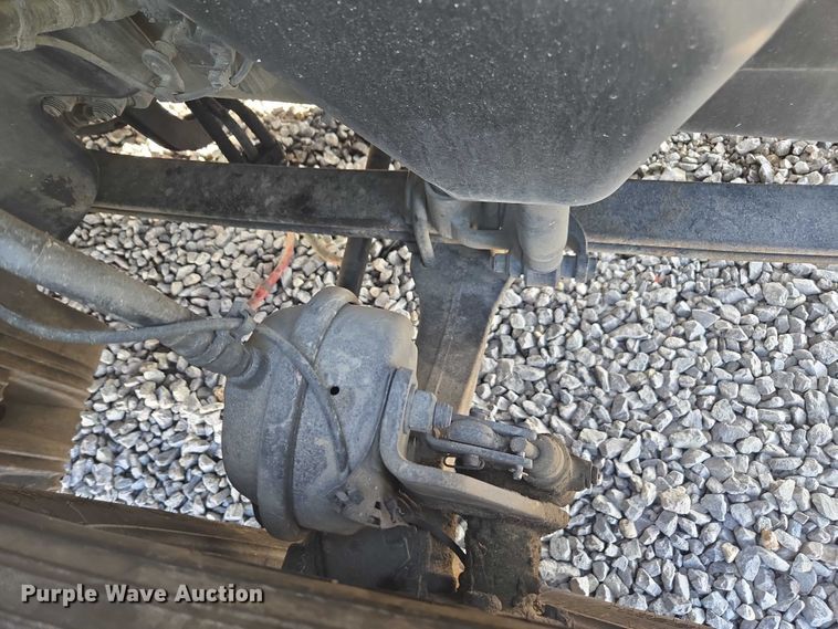 image for item YA0713 2019 Volvo VN semi truck