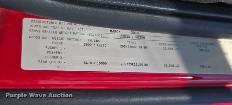 image for item YA0713 2019 Volvo VN semi truck