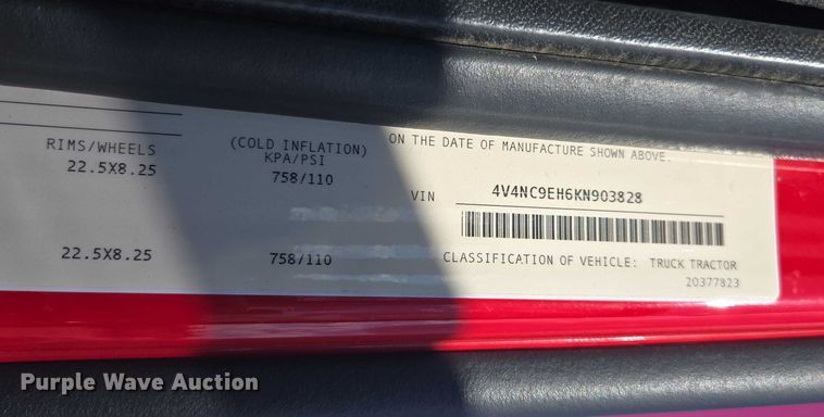 image for item YA0713 2019 Volvo VN semi truck