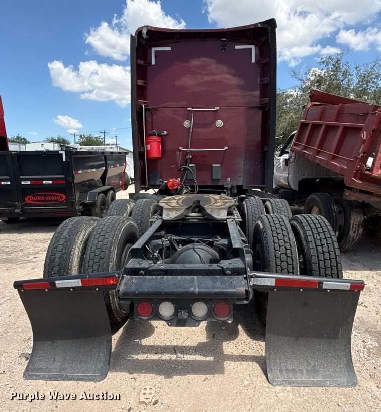 image for item YA0719 2019 Kenworth T680 semi truck