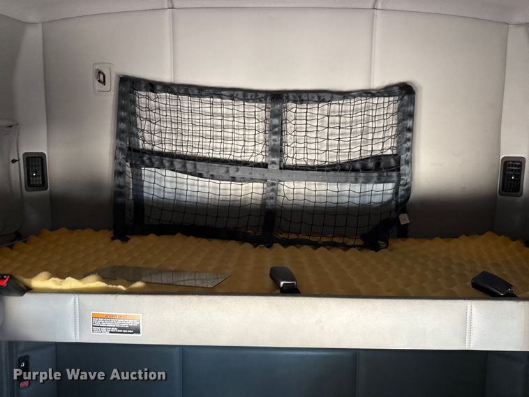 image for item YA0719 2019 Kenworth T680 semi truck