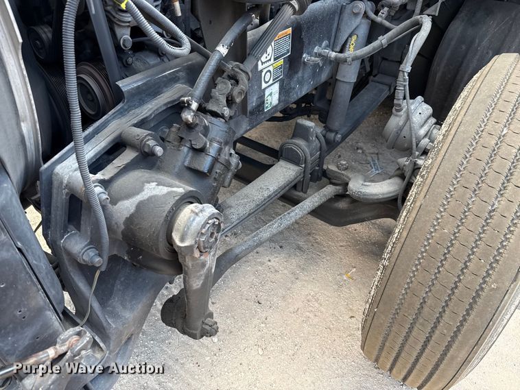 image for item YA0719 2019 Kenworth T680 semi truck