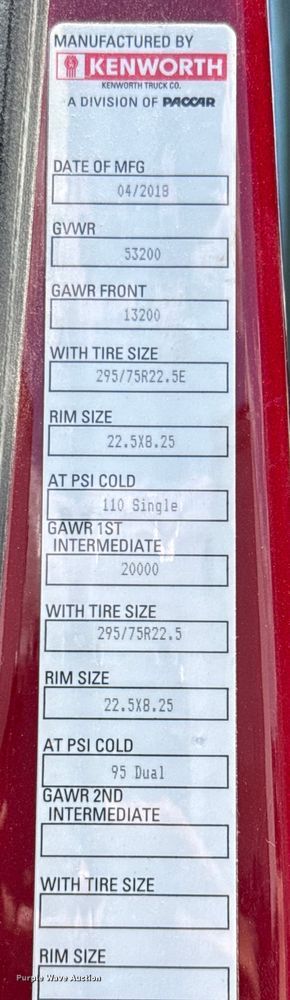 image for item YA0719 2019 Kenworth T680 semi truck