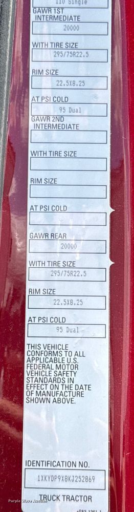 image for item YA0719 2019 Kenworth T680 semi truck