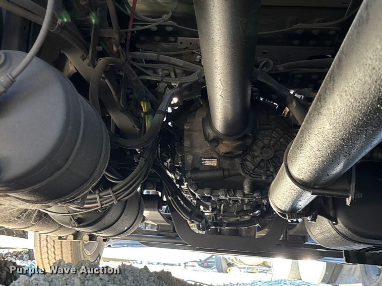 image for item YA0759 2019 Freightliner Cascadia semi truck