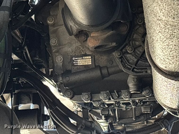 image for item YA0759 2019 Freightliner Cascadia semi truck