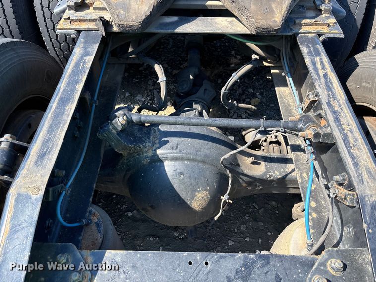 image for item YA0759 2019 Freightliner Cascadia semi truck