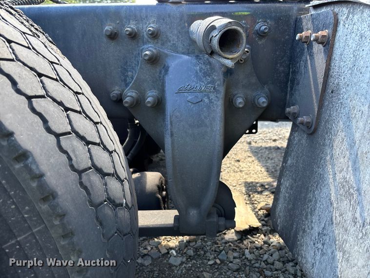 image for item YA0759 2019 Freightliner Cascadia semi truck