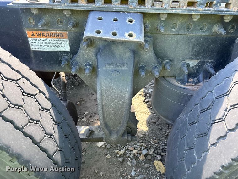 image for item YA0759 2019 Freightliner Cascadia semi truck