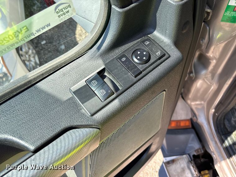 image for item YA0759 2019 Freightliner Cascadia semi truck