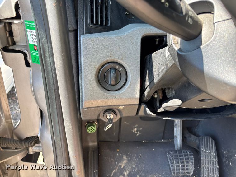 image for item YA0759 2019 Freightliner Cascadia semi truck