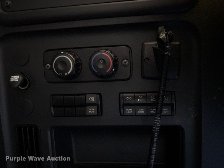 image for item YA0759 2019 Freightliner Cascadia semi truck