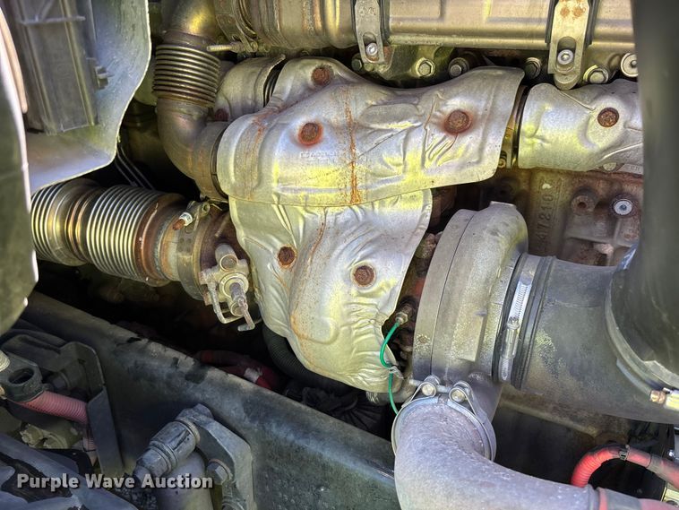 image for item YA0759 2019 Freightliner Cascadia semi truck