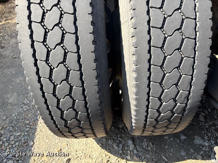 image for item YA0759 2019 Freightliner Cascadia semi truck