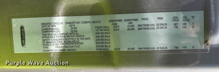 image for item YA0759 2019 Freightliner Cascadia semi truck