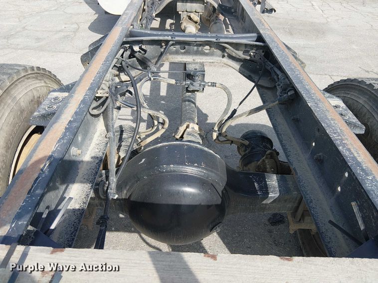 image for item YA0834 2010 International MA025 truck cab and chassis