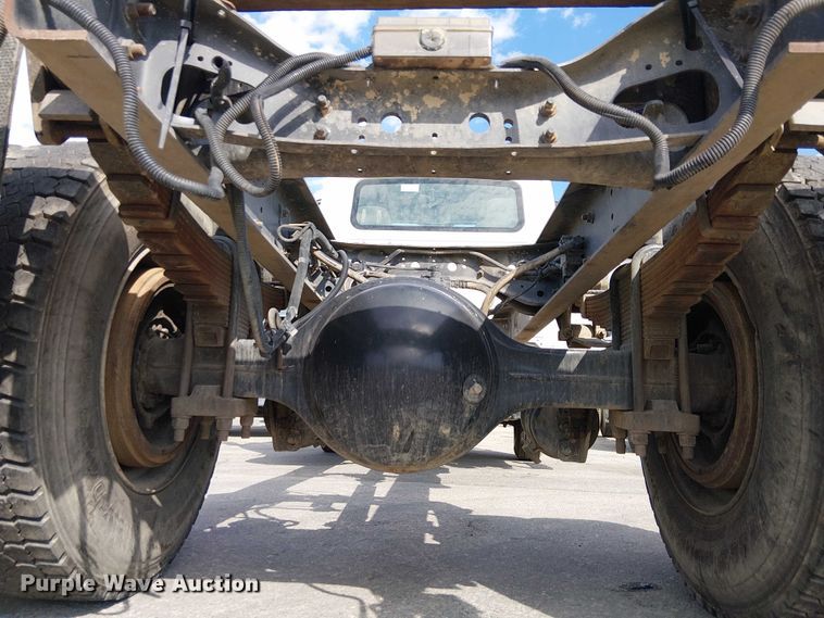 image for item YA0834 2010 International MA025 truck cab and chassis