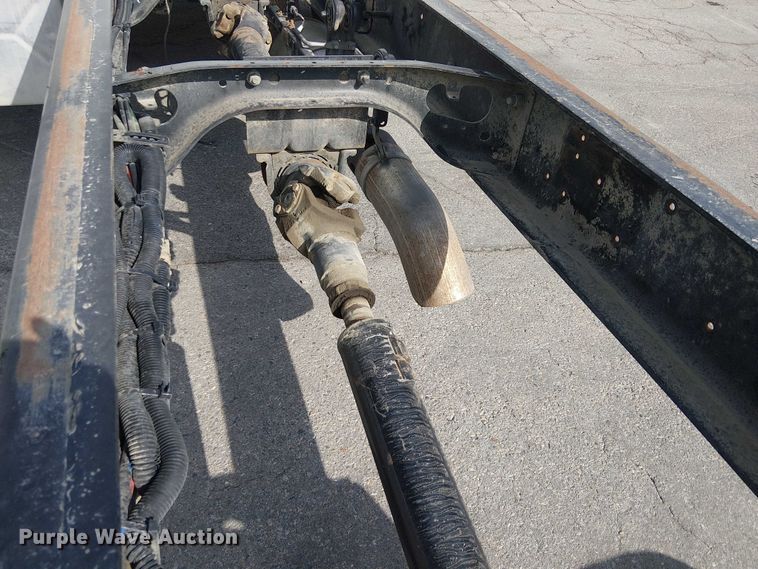 image for item YA0834 2010 International MA025 truck cab and chassis