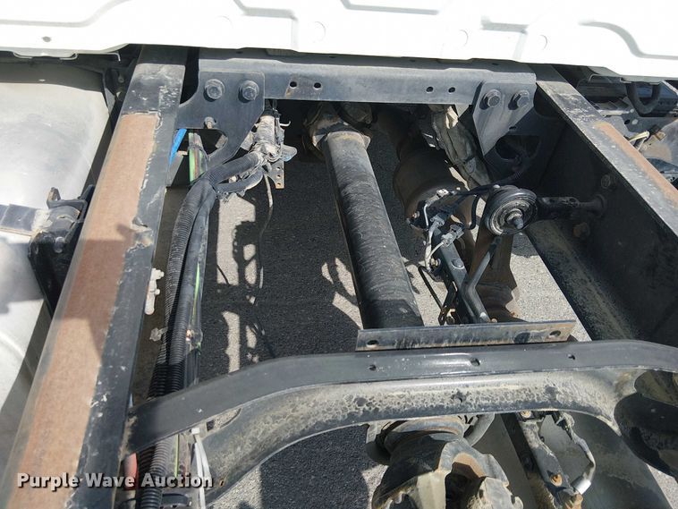 image for item YA0834 2010 International MA025 truck cab and chassis