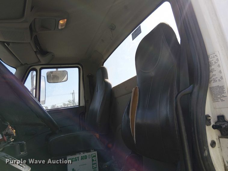 image for item YA0834 2010 International MA025 truck cab and chassis