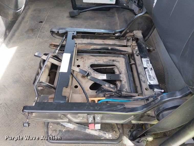 image for item YA0834 2010 International MA025 truck cab and chassis