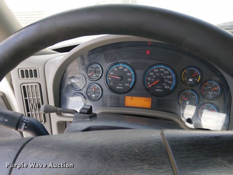 image for item YA0834 2010 International MA025 truck cab and chassis