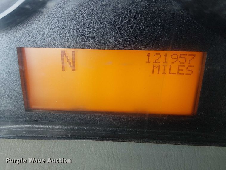 image for item YA0834 2010 International MA025 truck cab and chassis