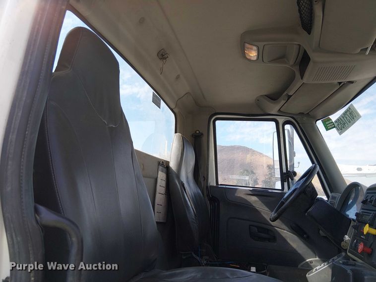 image for item YA0834 2010 International MA025 truck cab and chassis