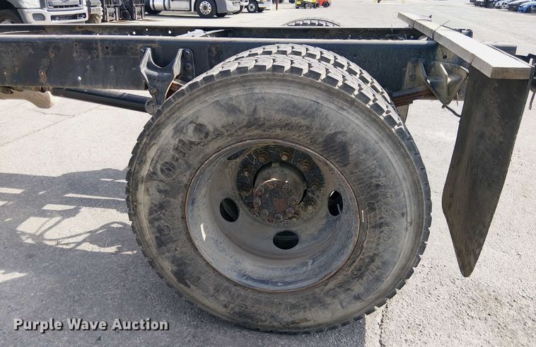 image for item YA0834 2010 International MA025 truck cab and chassis