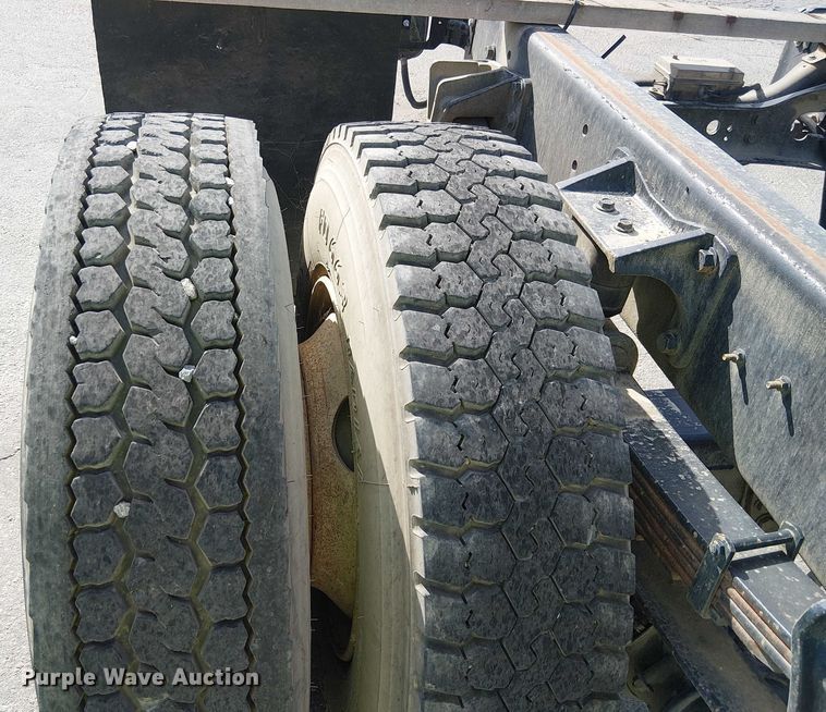 image for item YA0834 2010 International MA025 truck cab and chassis