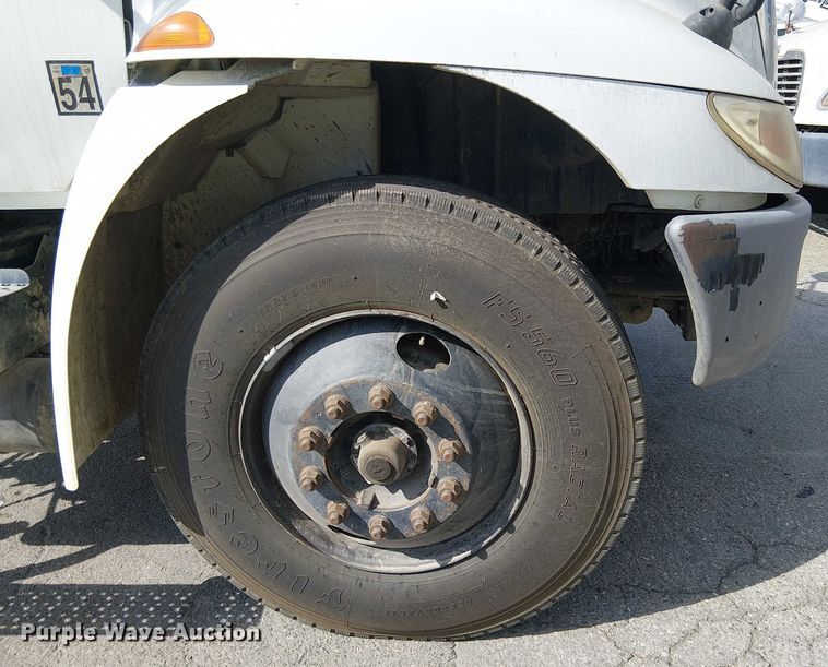 image for item YA0834 2010 International MA025 truck cab and chassis