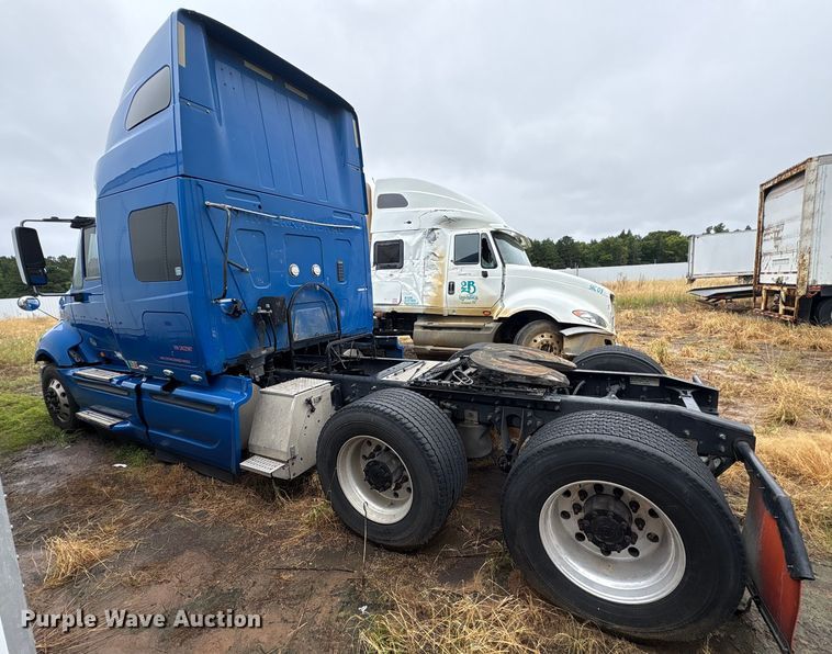 image for item YA0855 2016 International ProStar Plus 122 semi truck