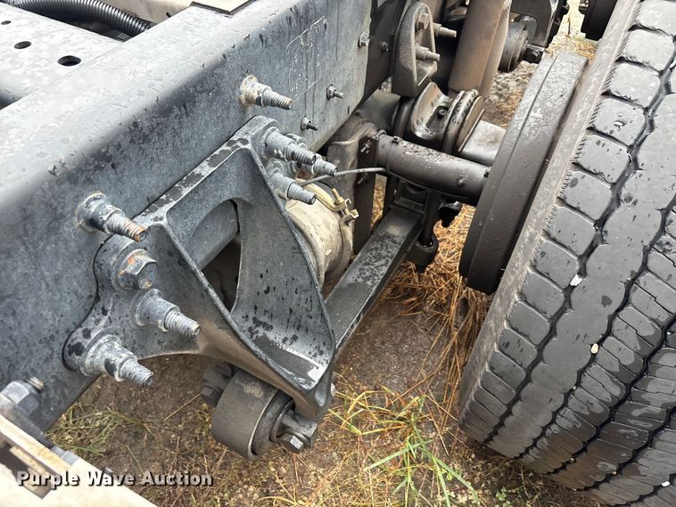 image for item YA0855 2016 International ProStar Plus 122 semi truck