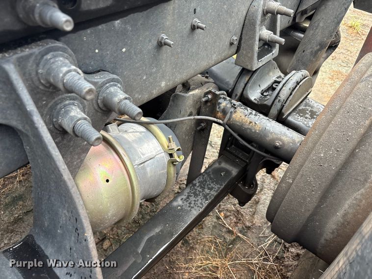 image for item YA0855 2016 International ProStar Plus 122 semi truck