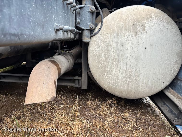 image for item YA0855 2016 International ProStar Plus 122 semi truck