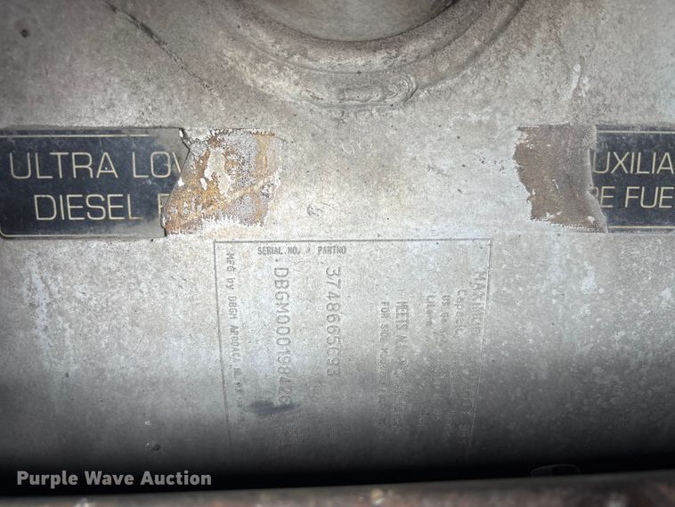 image for item YA0855 2016 International ProStar Plus 122 semi truck