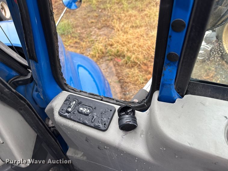 image for item YA0855 2016 International ProStar Plus 122 semi truck