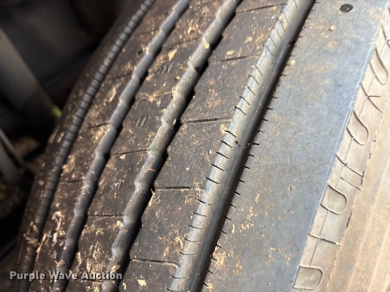 image for item YA0855 2016 International ProStar Plus 122 semi truck