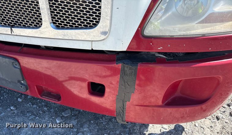 image for item YA0857 2018 Peterbilt 579 semi truck