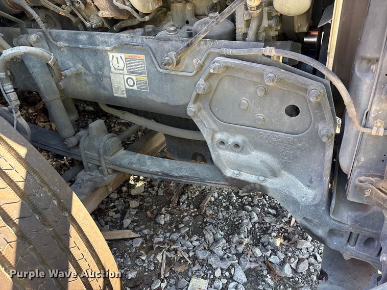 image for item YA0857 2018 Peterbilt 579 semi truck