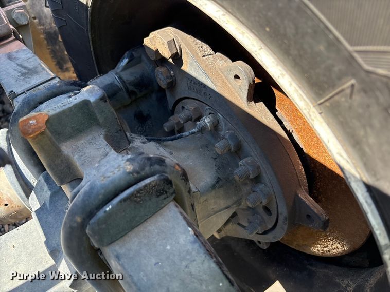 image for item YA0857 2018 Peterbilt 579 semi truck